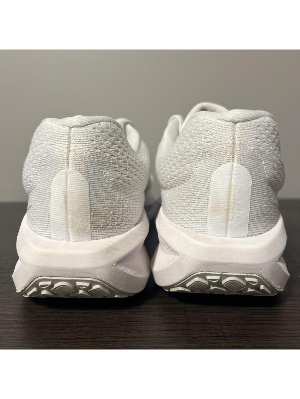 Nike Air Winflo 11 Womens Size 10 US White Photon Dust Running Shoes FJ9510-100 - Picture 4 of 9
